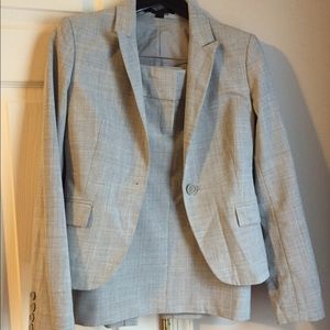 Express suit light gray, size 4