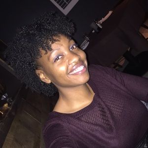 Meet your Posher, Latoya