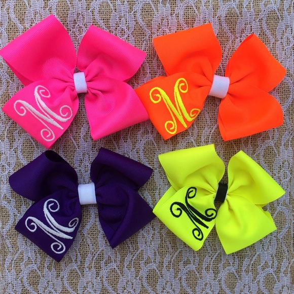 PandPDesignsLLC Accessories - Monogrammed Hairbows Initial Letter Bow
