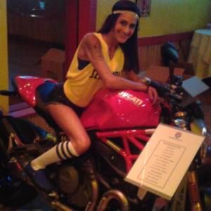 Meet your Posher, Larissa