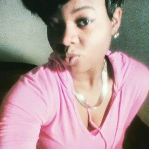 Meet your Posher, Janel