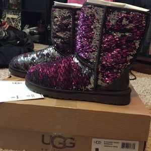 Classic Short Ugg's w/ Sparkles