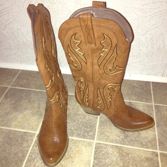 Basically New!!! Worn once.  Cute cowgirl boots