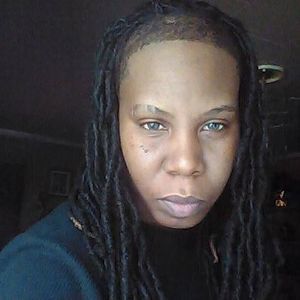 Meet your Posher, Angie