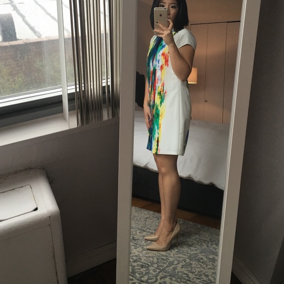 Vince Camuto abstract multicolor print dress - Picture 2 of 4