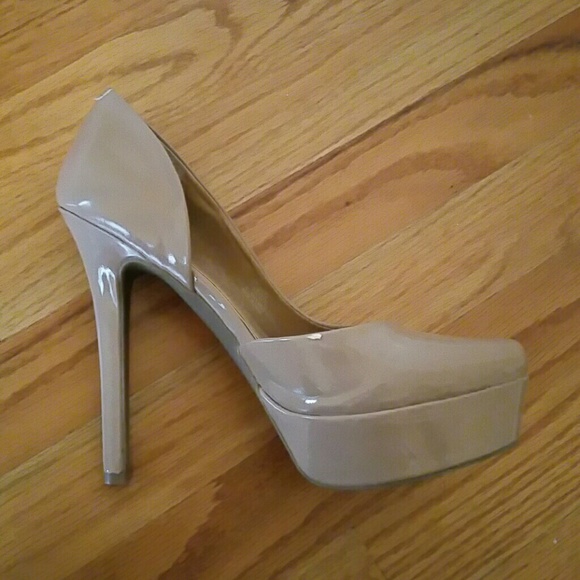 Nude Jessica Simpson pumps - Picture 3 of 3