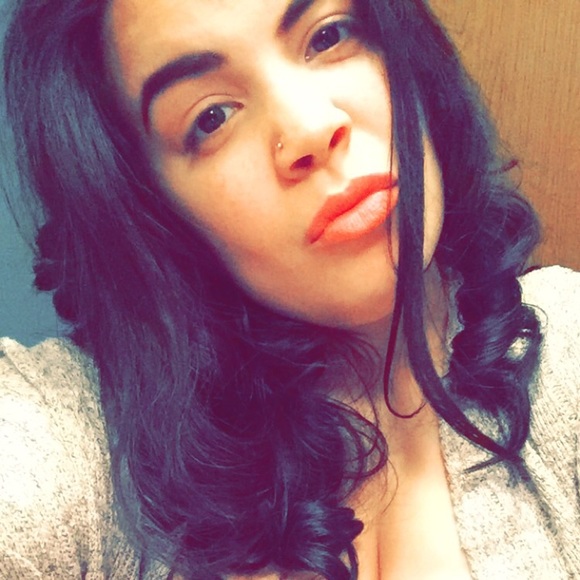 Meet your Posher, Katherine - Picture 1 of 1