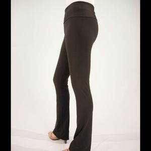 Hold your haunches booty patootie bootcut in black