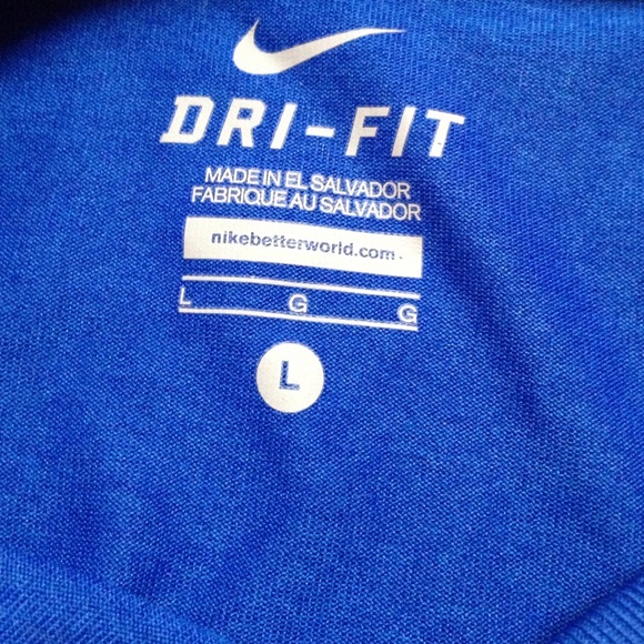 Nike tee 😍 - Picture 2 of 2