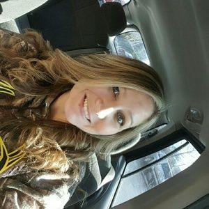 Meet your Posher, Dea