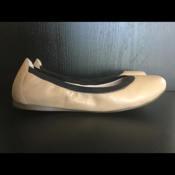 NIB leather Vince Camuto nude ballet flats - Picture 4 of 6