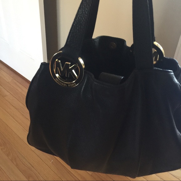 Micheal Kors purse