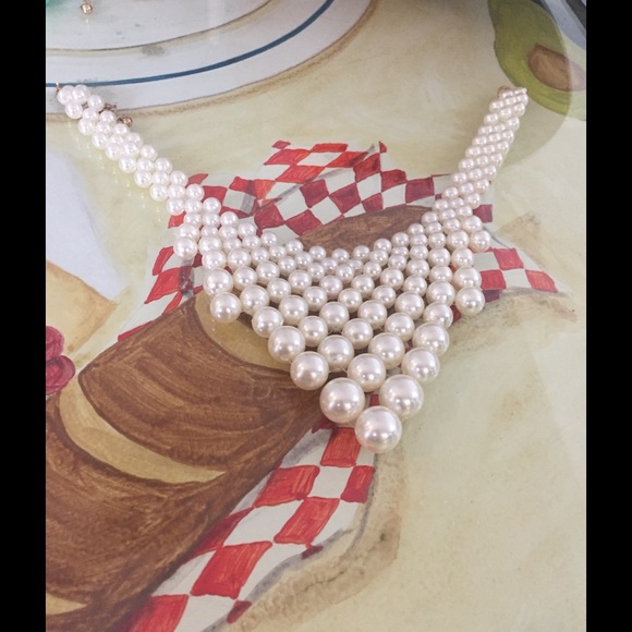 Pearl statement necklace