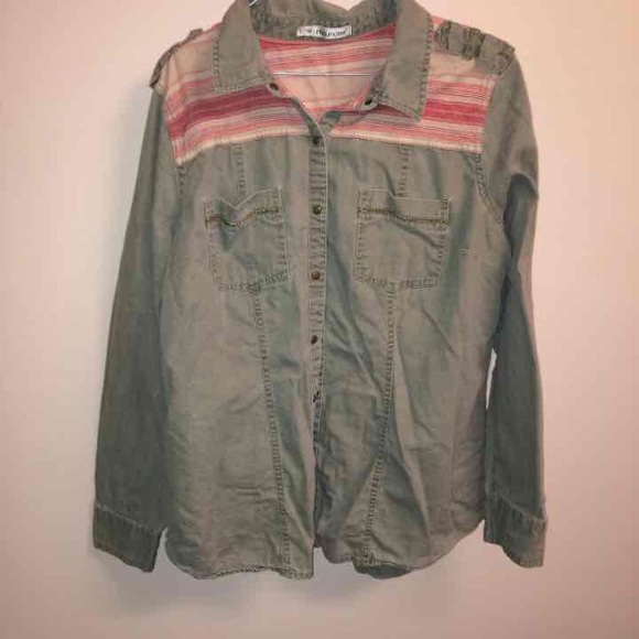Maurice's army green button up