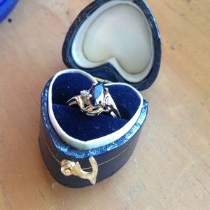 Sapphire ring