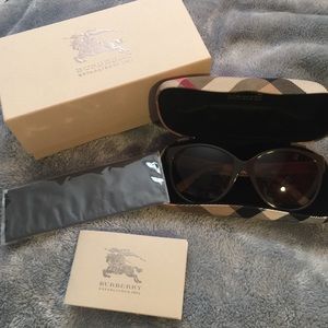 Burberry sunglasses