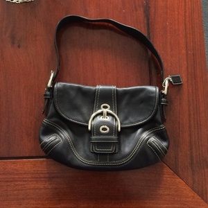🎉Sale!🎉 Coach black leather shoulder bag
