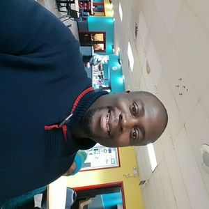 Meet your Posher, Dennis