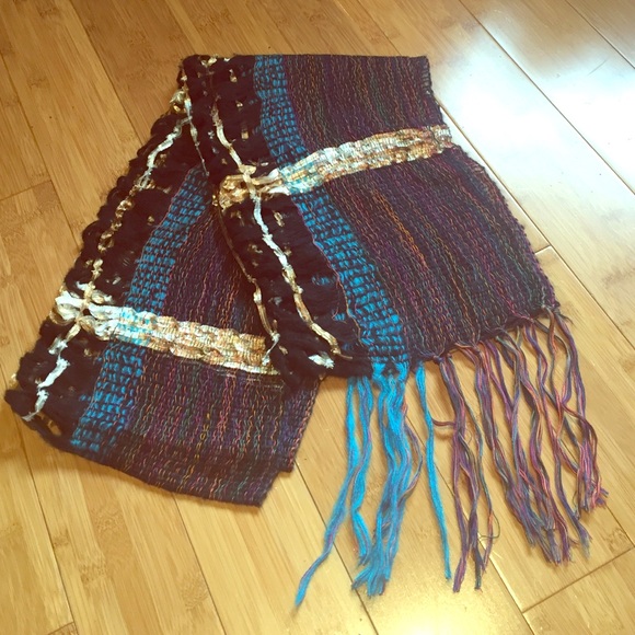 One of a kind beautiful scarf OS - Picture 1 of 4