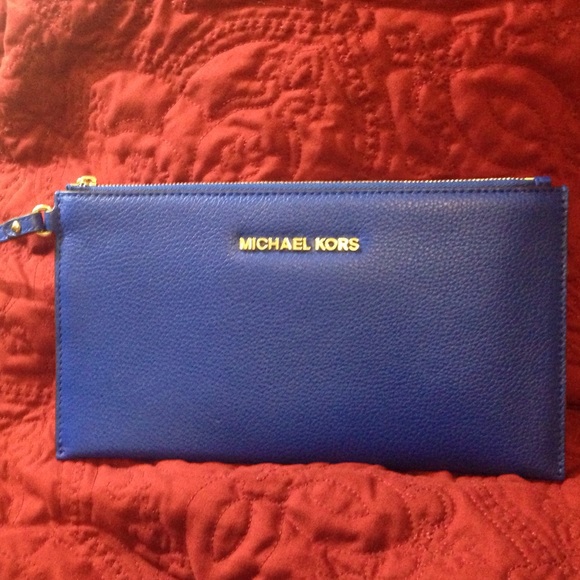 Michael Kors wristlet