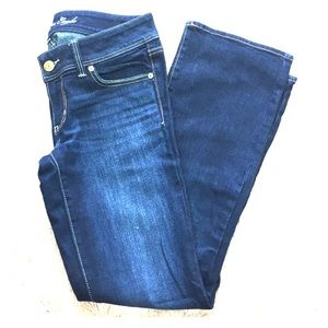 American Eagle sz 6-short dark wash bootcut jeans