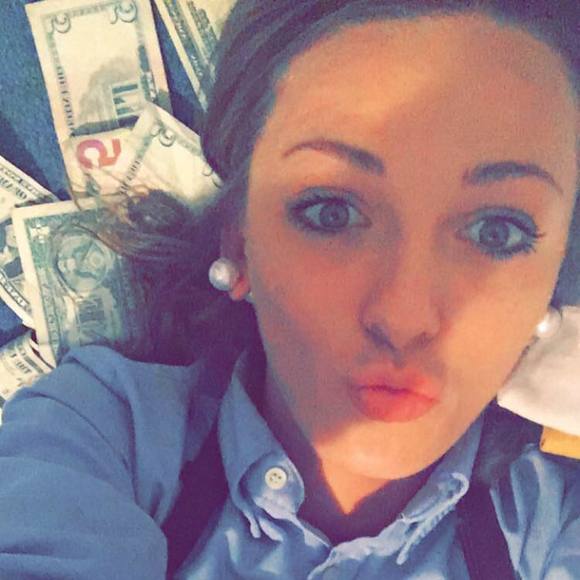 Meet your Posher, Haley