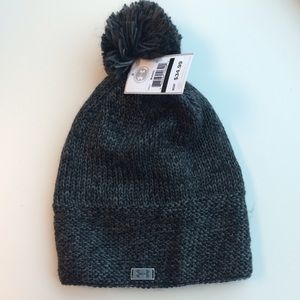NWT!! UA Studio Pom Pom beanie