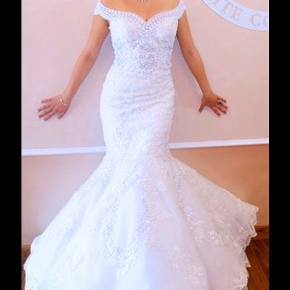 Meet your Posher, Erica - Picture 2 of 2