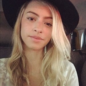 Meet your Posher, Leilani