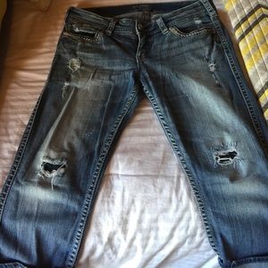 Silver Jeans distressed capris