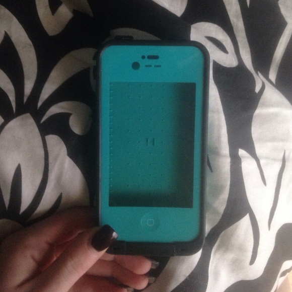 Authentic like-new iPhone 4 Lifeproof case