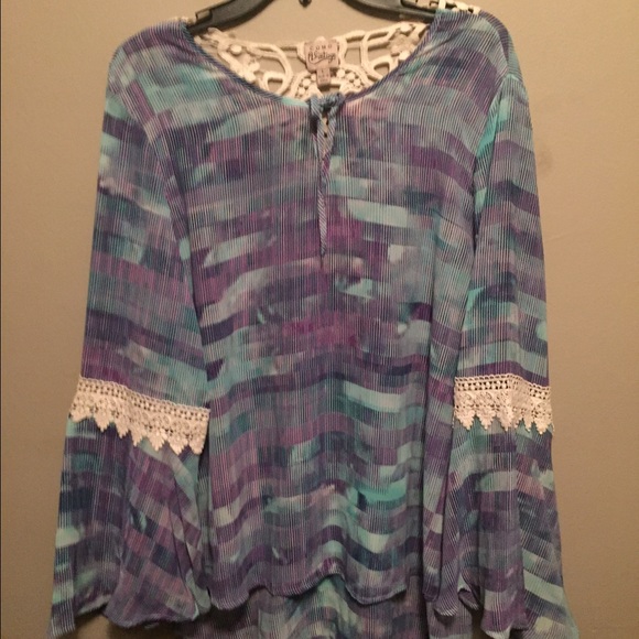 Breezy bohemian high-low blouse!