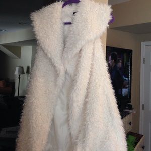Me Jane whit faux fur vest