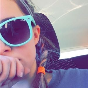 Meet your Posher, Rachel