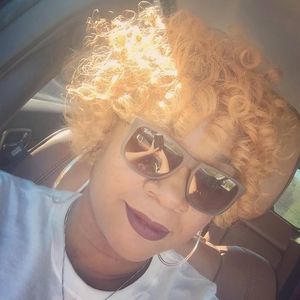 Meet your Posher, Lydia