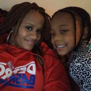 Meet your Posher, Latoya