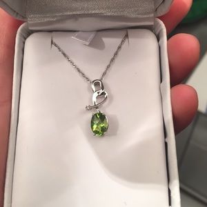 **SOLD**NWOT 10k white gold diamond