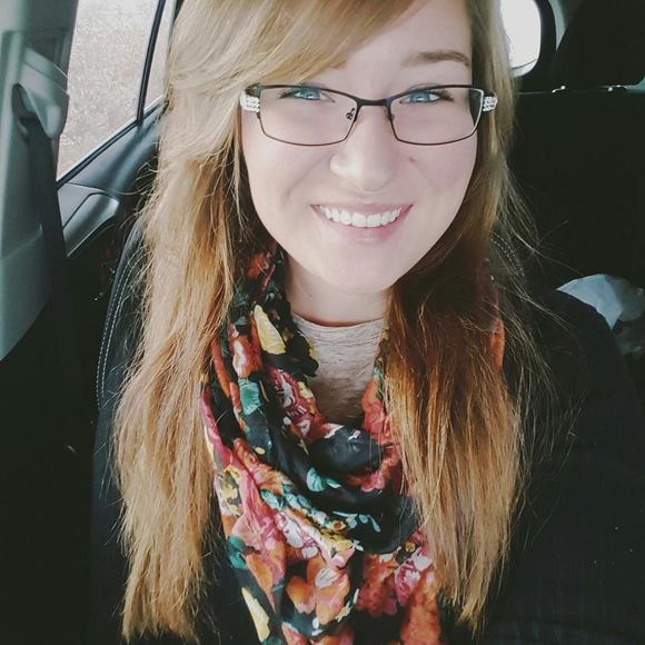 Meet your Posher, Amber - Picture 1 of 1