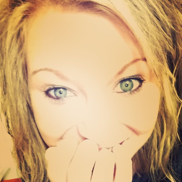 Meet your Posher, Alli