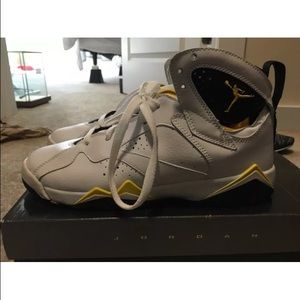 Jordan 7 VII White/Varsity Maize Size 6.5Y