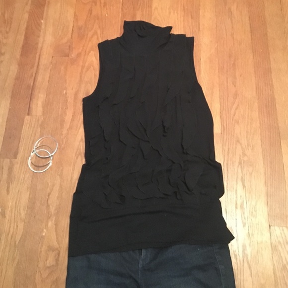 Cable and Gauge Ruffled tank
