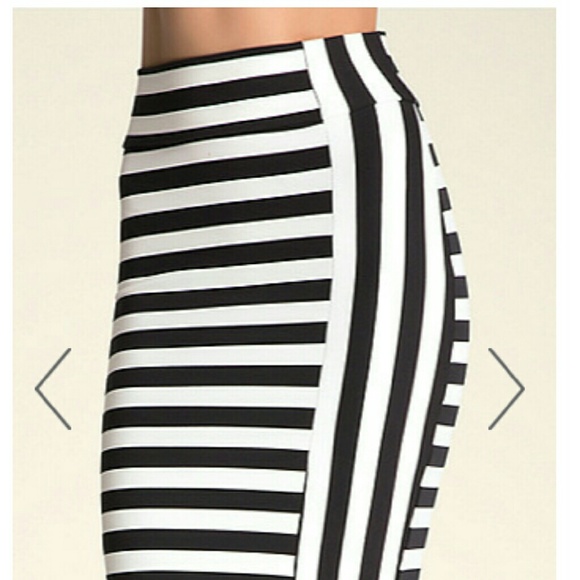 Bebe Pencil skirt - Picture 2 of 2