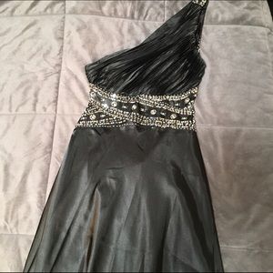 Black prom dress
