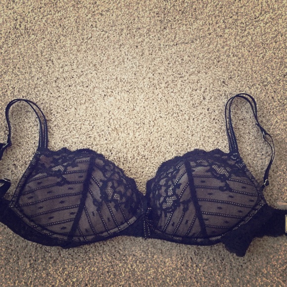 Chantelle bra