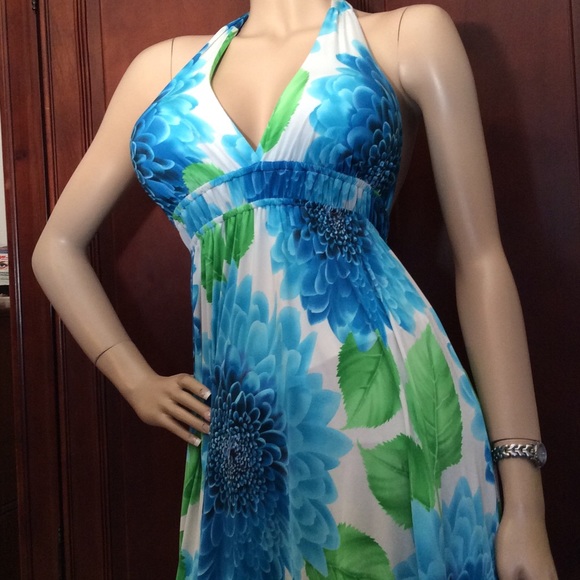 Ladies SZ Medium Summer Dress