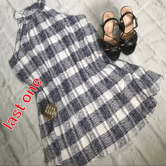 LAST ONE✔️Fun plaid dress - Picture 2 of 4
