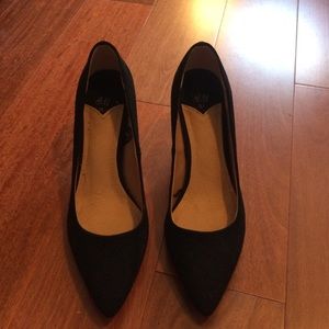 2.5 inch black suede H&M heels