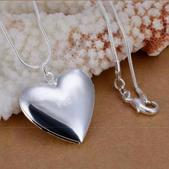 ⭐Beautiful Sterling Silver Heart Locket Pendant - Picture 2 of 2