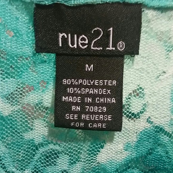 Top - Picture 2 of 3