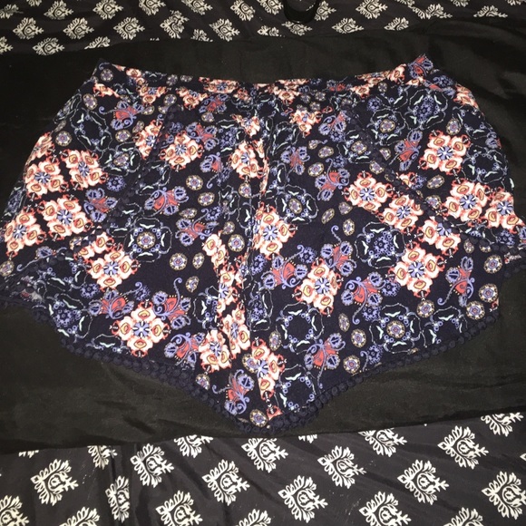 Flowy shorts